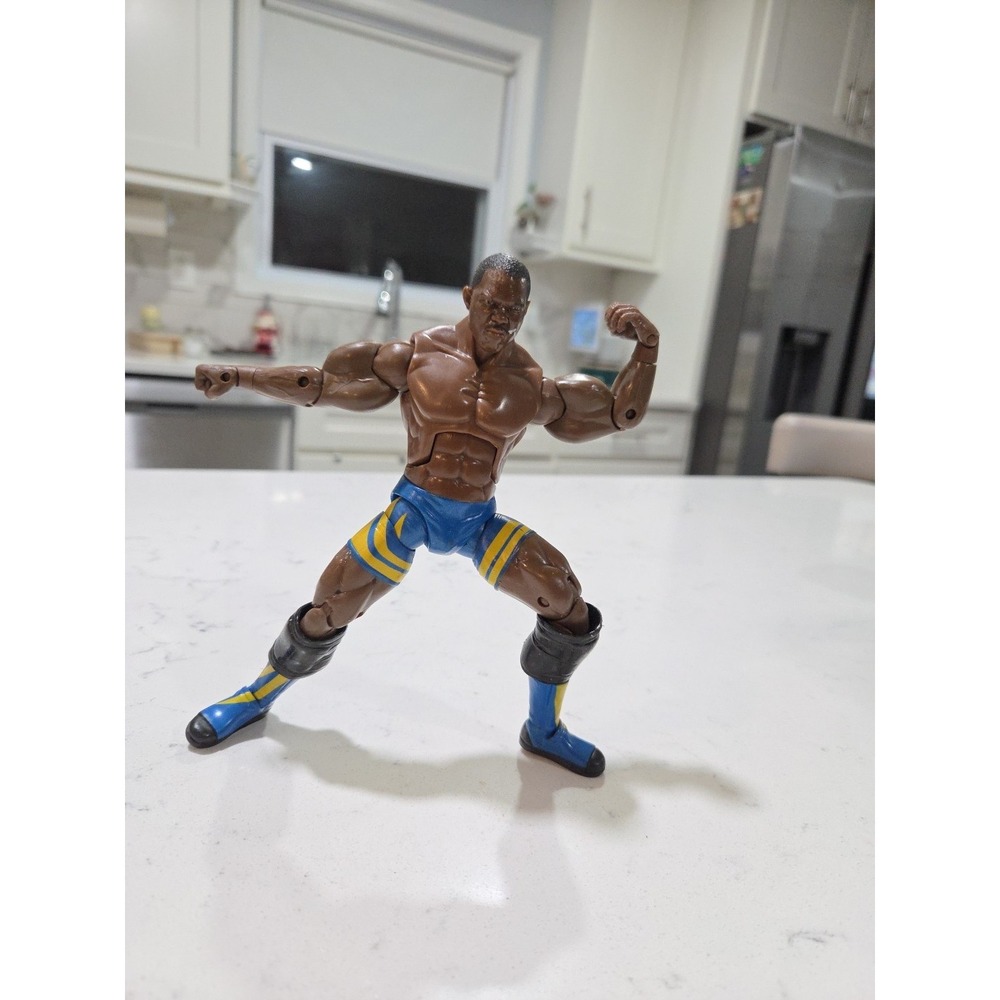 Shelton Benjamin WWE Wrestling Action Figure Jakks 2005